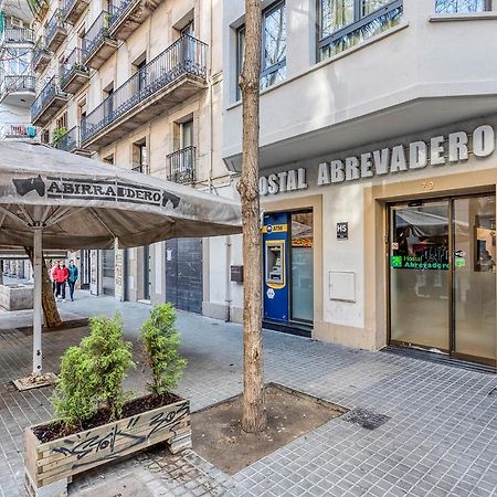 Hostal Abrevadero Barcelona Exterior foto